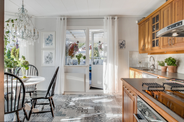1,5 Plans villa med inredd källare i populära Lilleby!