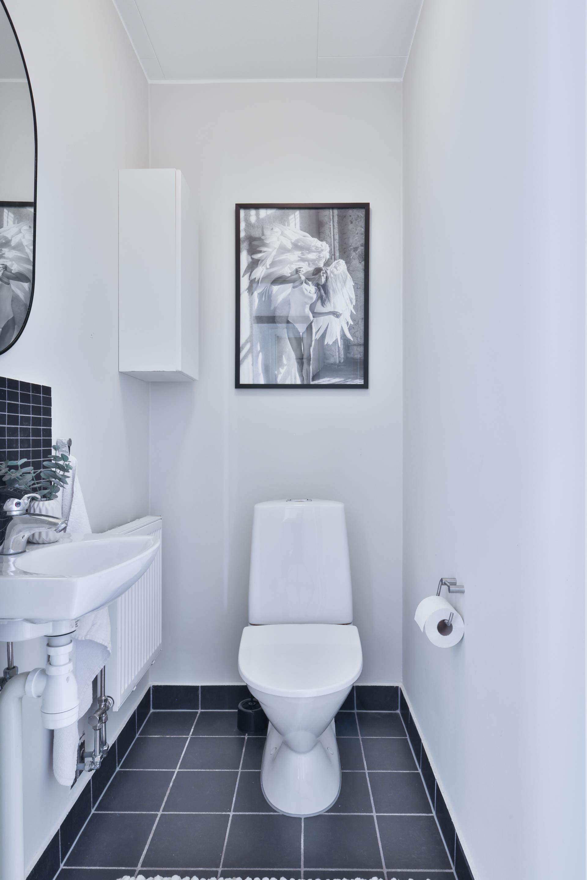 Modern 4:a med balkong och låg avgift i Lilleby – skuldfri förening!