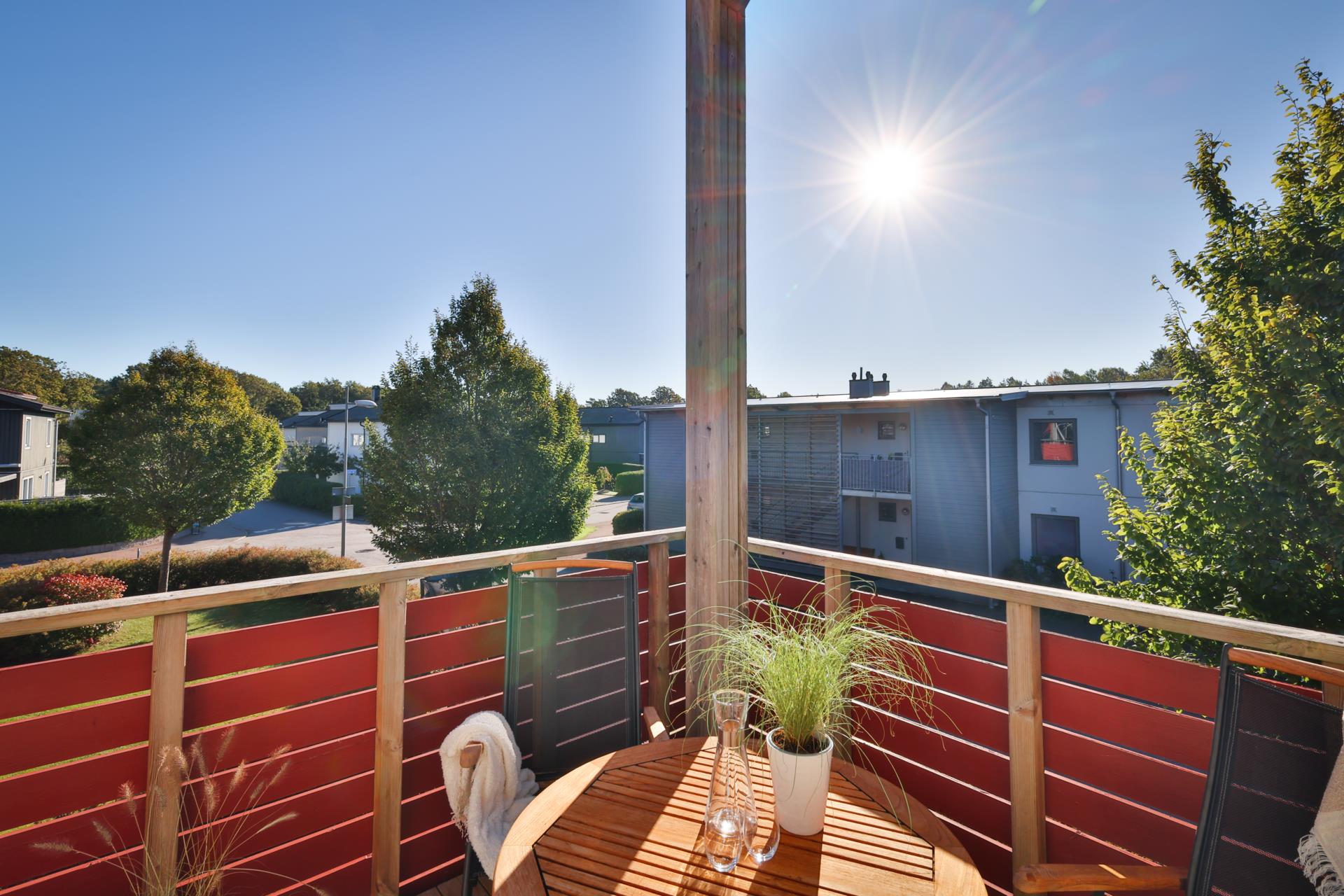 Modern 4:a med balkong och låg avgift i Lilleby – skuldfri förening!