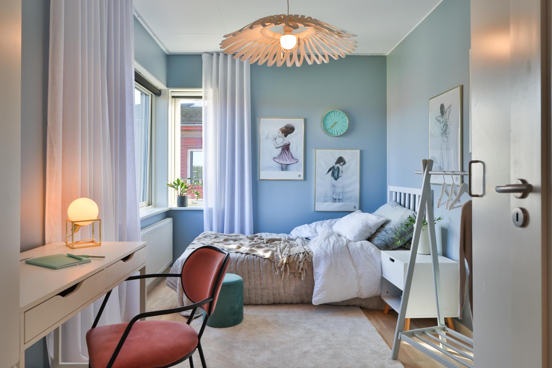 Modern 4:a med balkong och låg avgift i Lilleby – skuldfri förening!