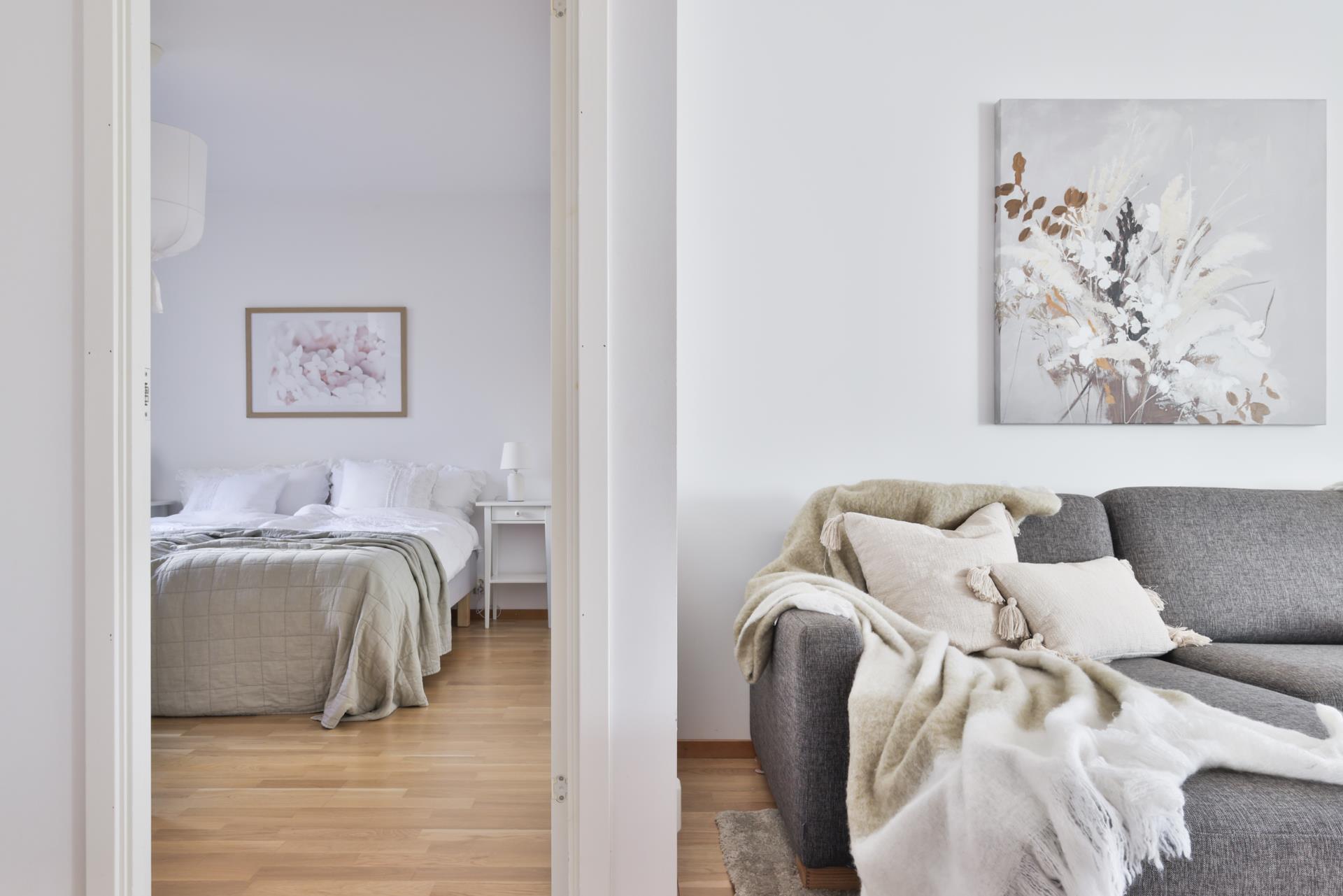 Modern och ljus 3:a med stor uteplats i Amhult