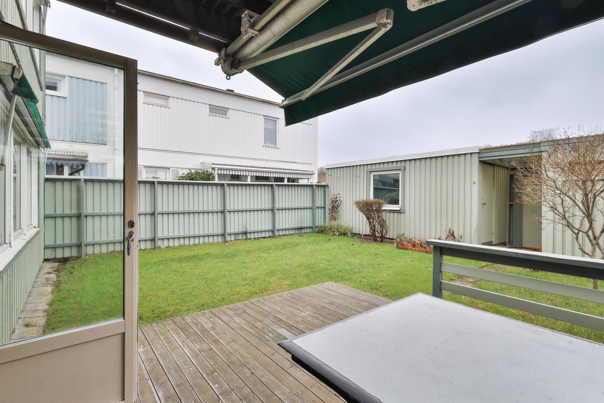 Fint parhus med trädgård Stora Kronogårdsgatan!