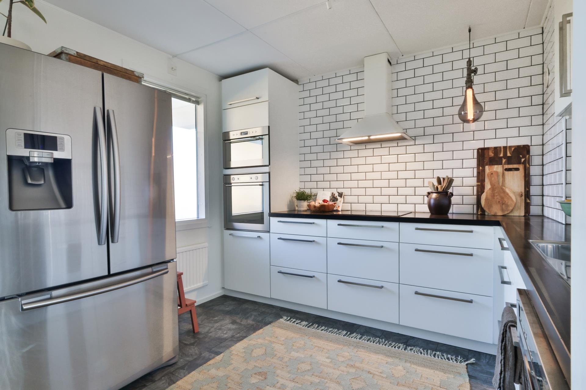 Snyggt renoverad 2:a i Kärra med stor balkong i söderläge