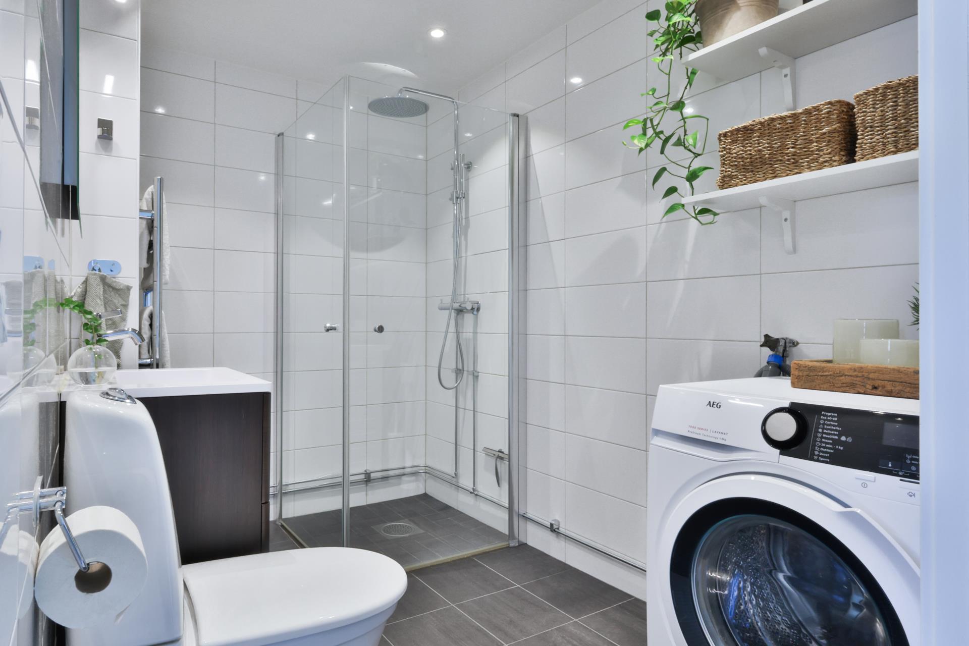 Snyggt renoverad 2:a i Kärra med stor balkong i söderläge