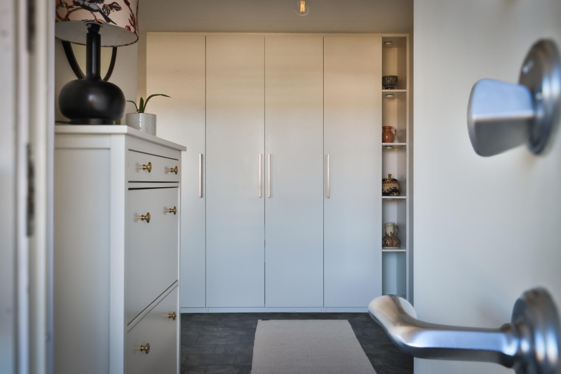 Snyggt renoverad 2:a i Kärra med stor balkong i söderläge