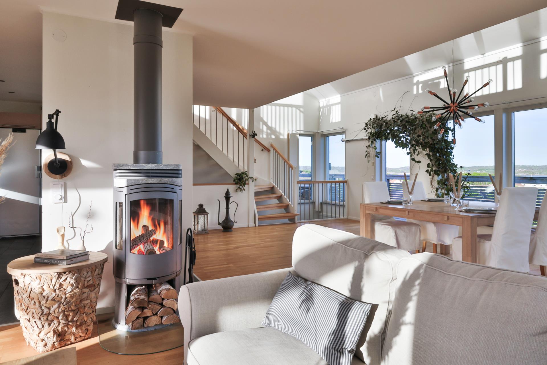 Skärgårdsvilla med havsutsikt, fantastisk trädgård och magiska solnedgångar