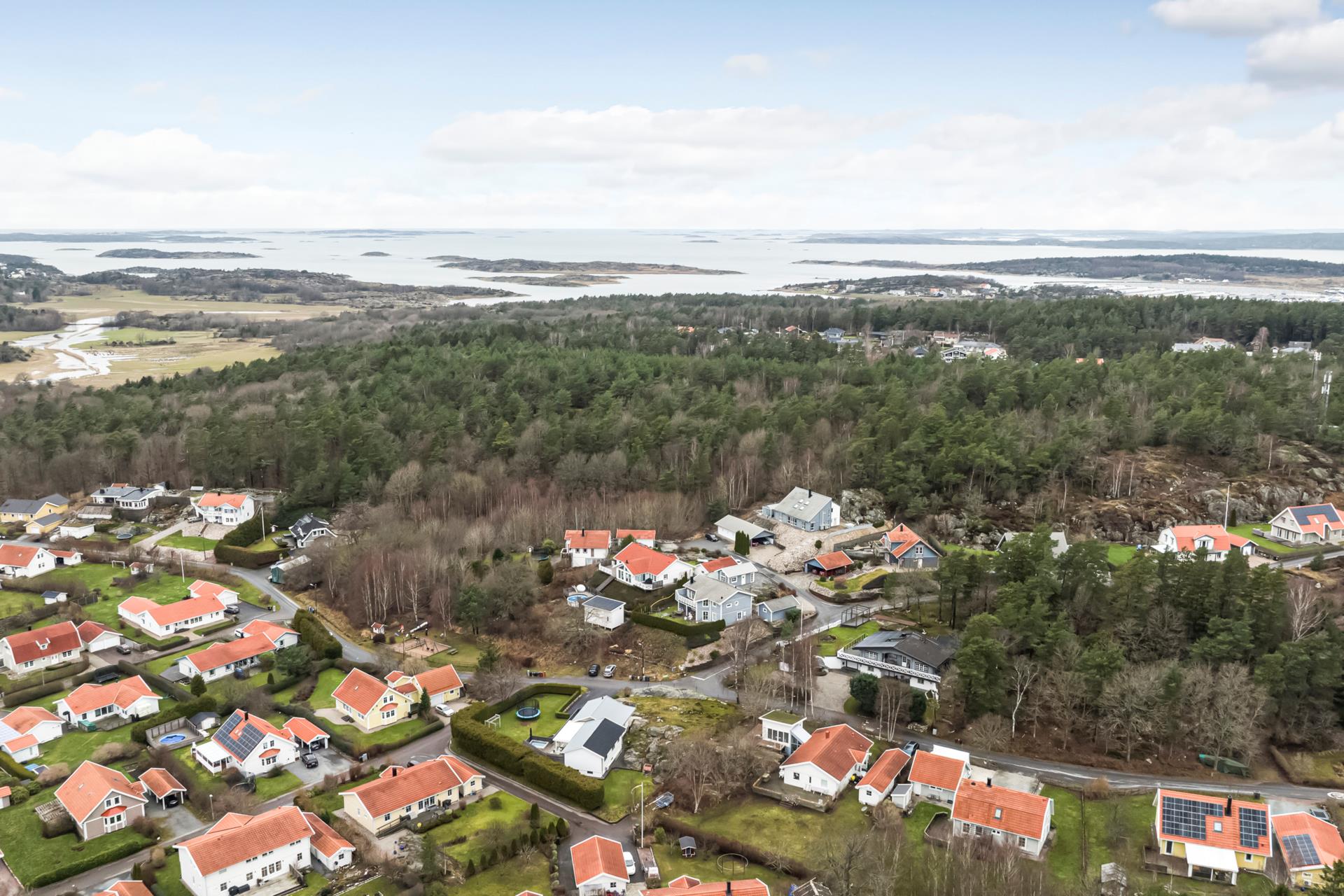 Exklusiv villa med garage och lägenhet i Torslanda