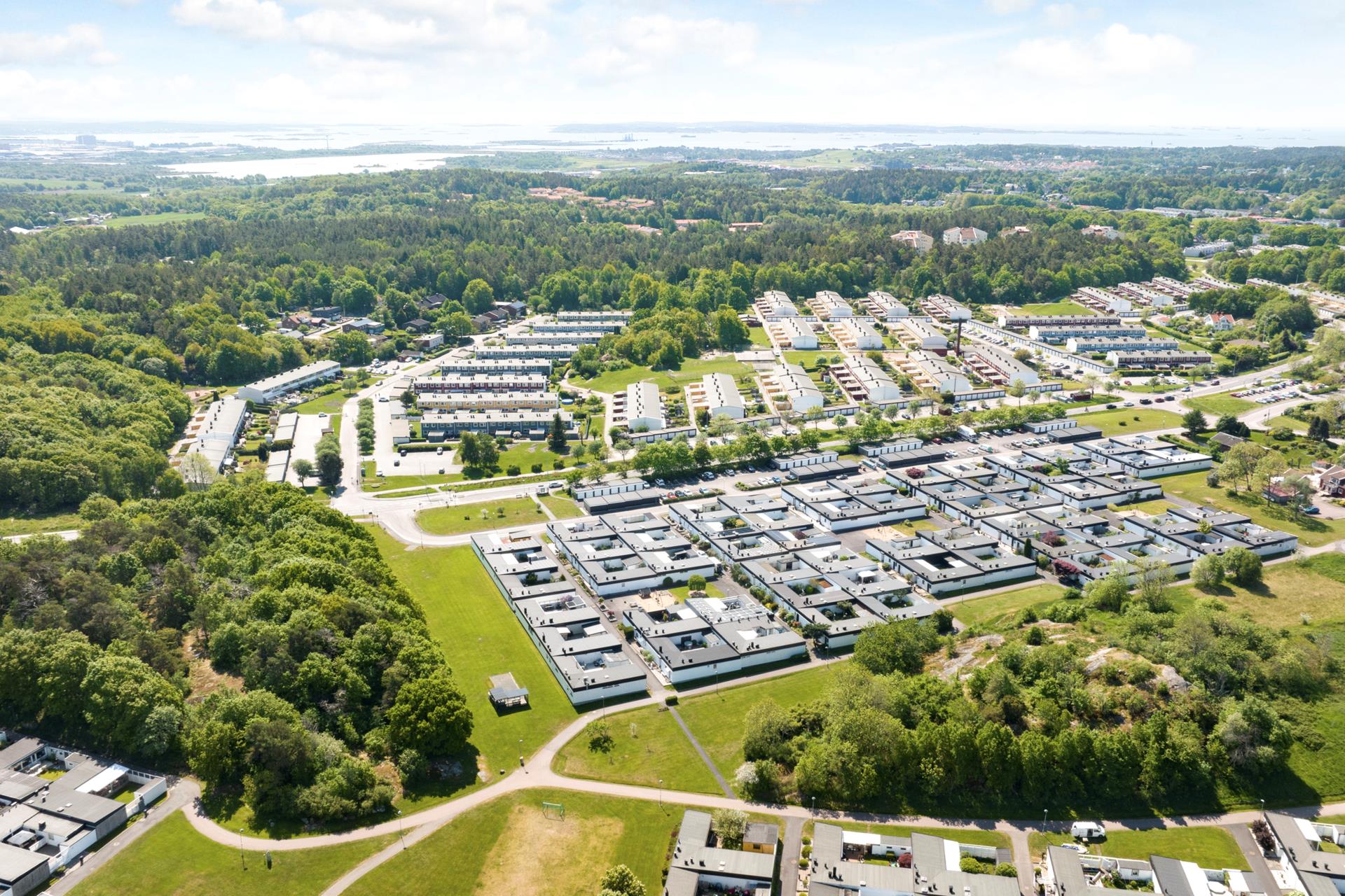 Fint atrium-radhus i Torslanda