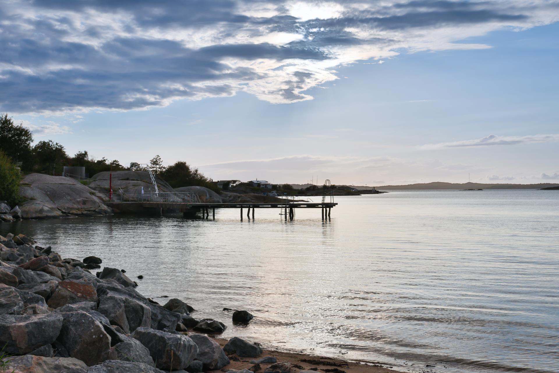 Välskött energieffektivt parhus med fantastisk trädgård i Lilleby