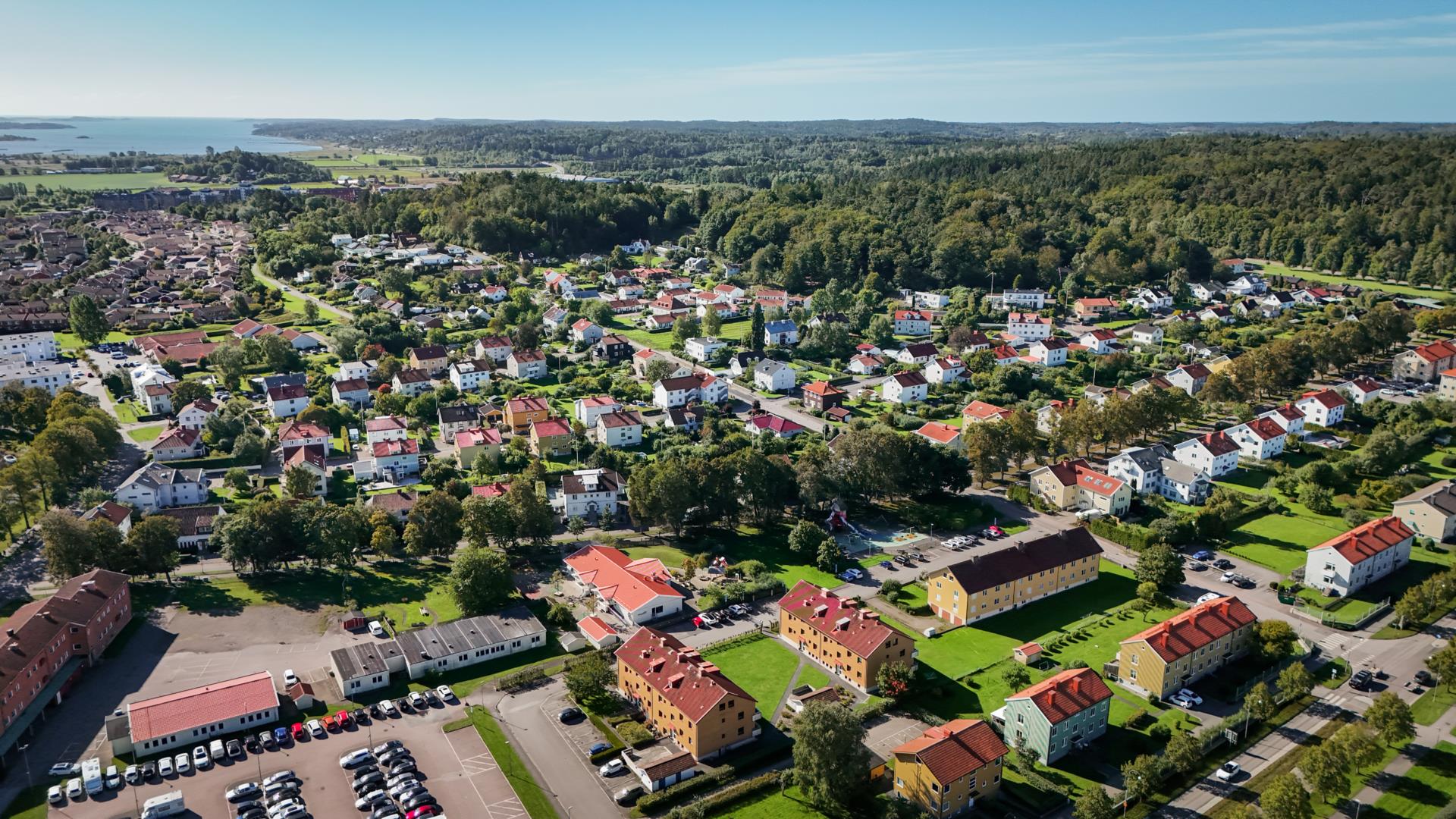 Attraktiv familjevilla i Kolla med stor altan i söderläge