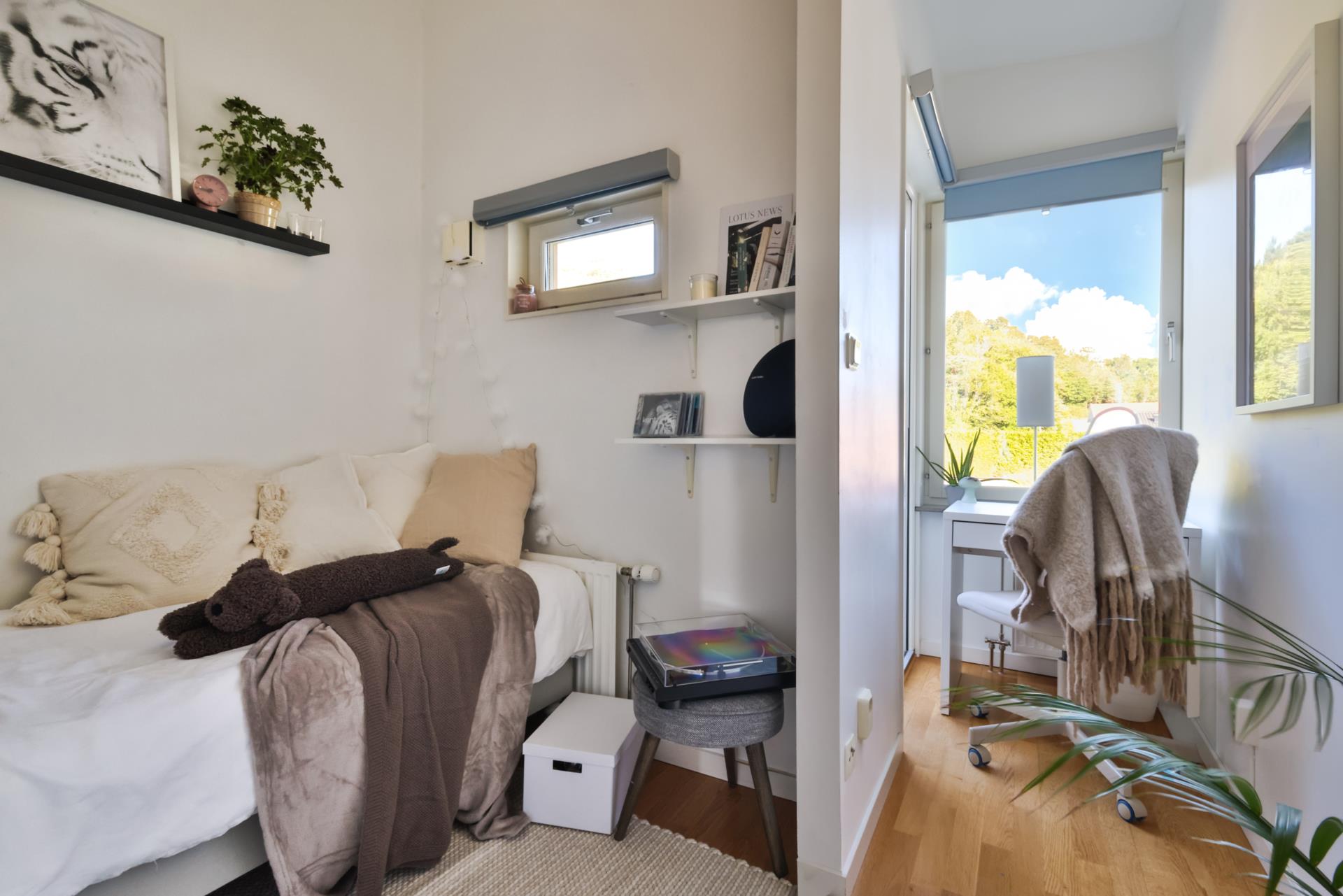 Attraktiv familjevilla i Kolla med stor altan i söderläge