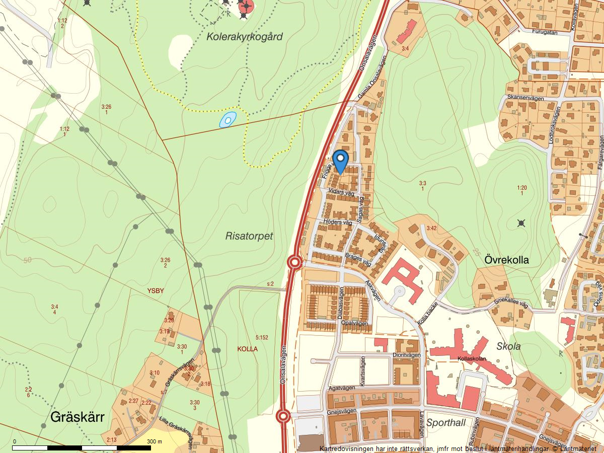 Attraktiv familjevilla i Kolla med stor altan i söderläge